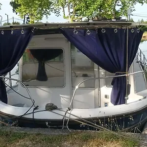 Entier Sur Bateau Bateau-hôtel Montech