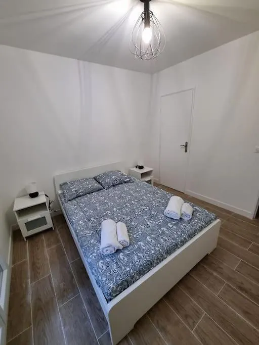 Maison Chaleureuse Villepinte  Tatil Evi Villepinte (Seine-Saint-Denis)